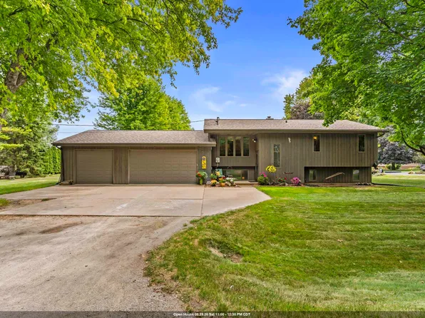 1261 Gavin Rd, Neenah, WI 54956