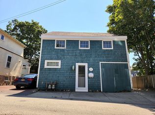 23 Gidley St, Newport, RI 02840