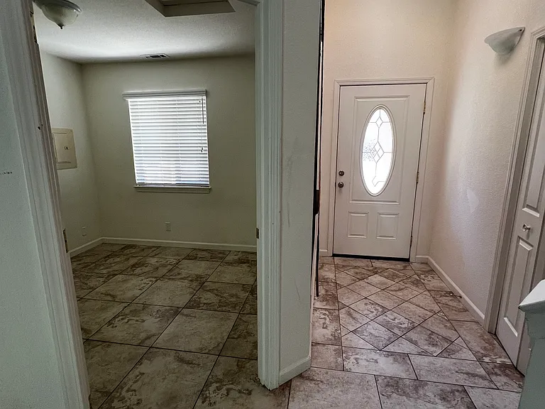 Entrance and first bedroom
