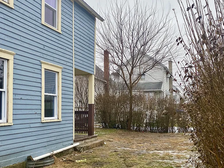 19 Center Streetsingle Family — Photo 15
