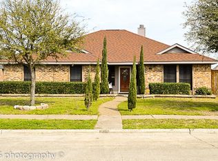6018 Lakebrook Dr, Garland, TX 75043