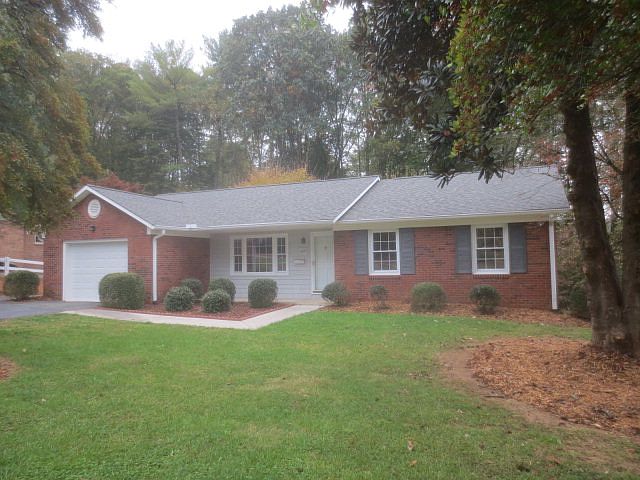 1st image of 1521 Dogwood Dr