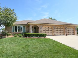 8932 Doral Ln, Orland Park, IL 60462