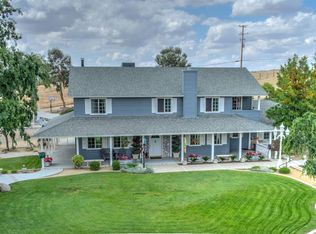 10745 Grayson Ln, Bakersfield, CA 93308