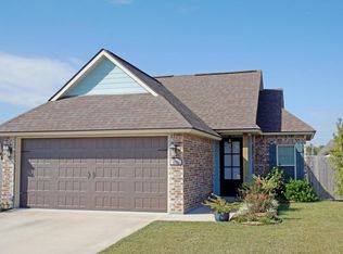 101 Canton Ct, Youngsville, LA 70592