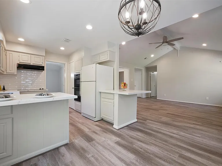 1726 Ashford Hollow Ln — Photo 15