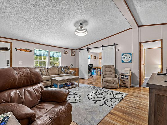 3rd image of 156 Badger Lane