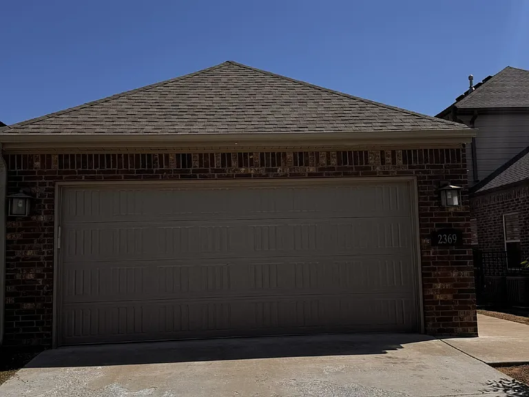 2369 E Amherst Aly — Photo 5