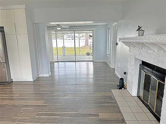 5th image of 113 Harbor Bluff Dr