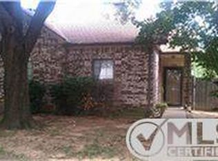 723 Normandy Dr, Euless, TX 76039