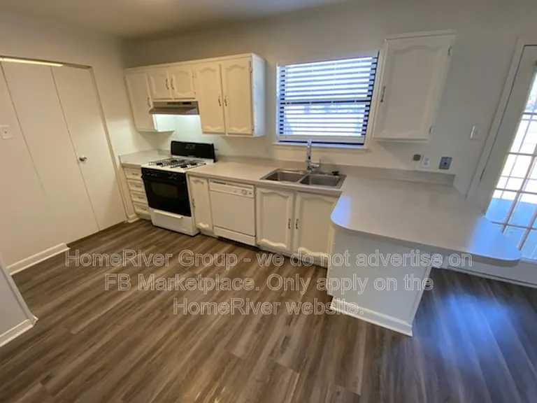 607 Fairview Dr — Photo 4