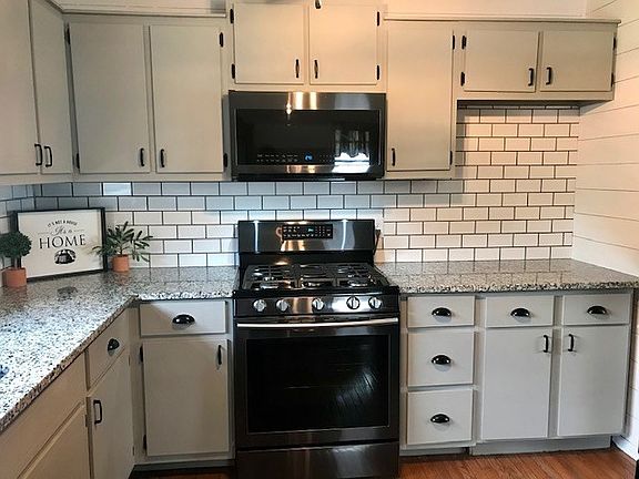 3rd image of 3007 Glenwood Ave
