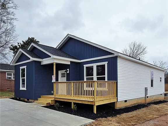 3rd image of 403 Tribble St