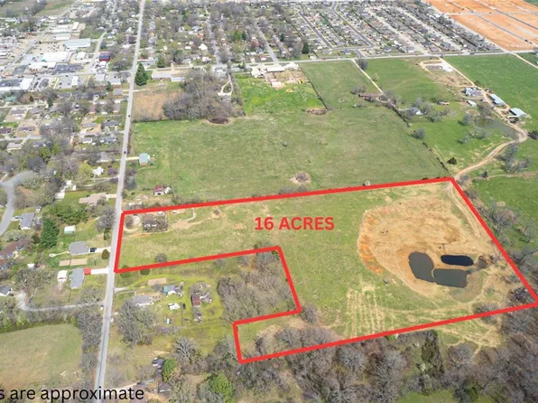 N Davis St, Pea Ridge, AR 72751
