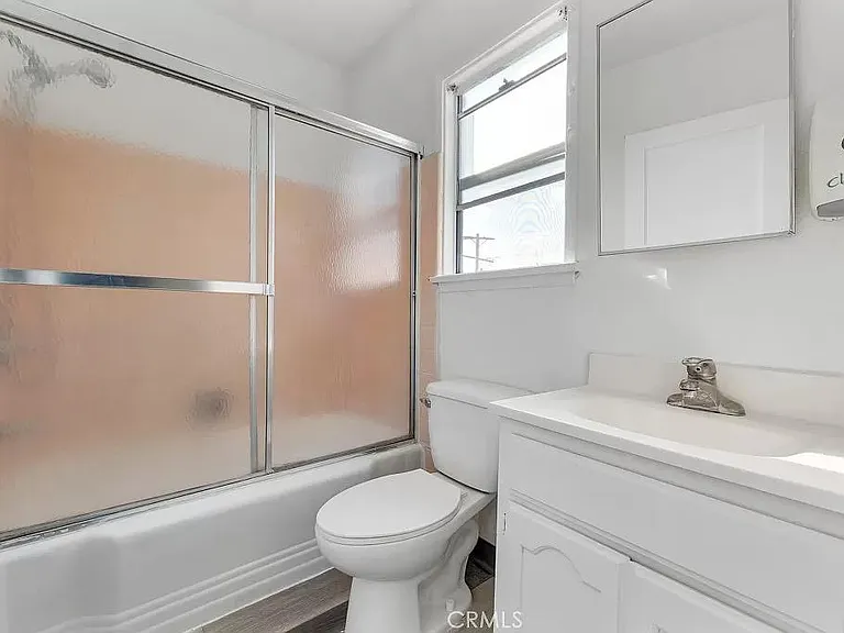 648 W 41st Dr #1/4 — Photo 13