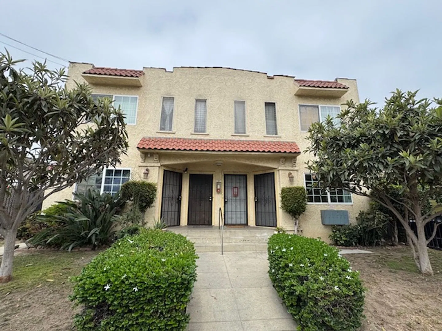 733 Cerritos Avenue — Photo 1