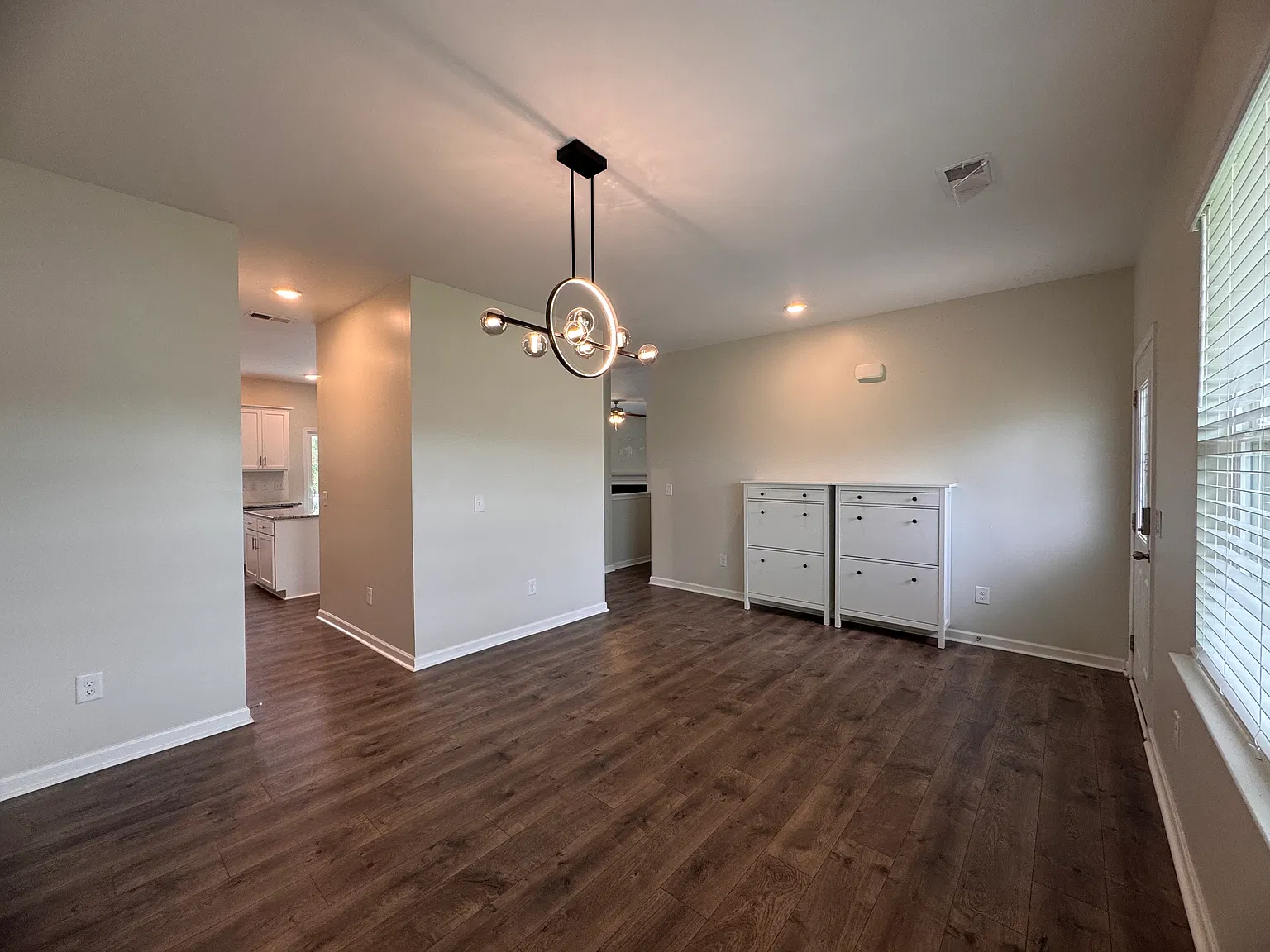 4 bed, 2.5 bath, 2231 sqft, $2,450 — Photo 3
