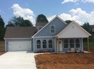 163 Settlers Pointe Cir, Maryville, TN 37804