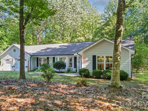 5919 Stonebridge Ln, Waxhaw, NC 28173