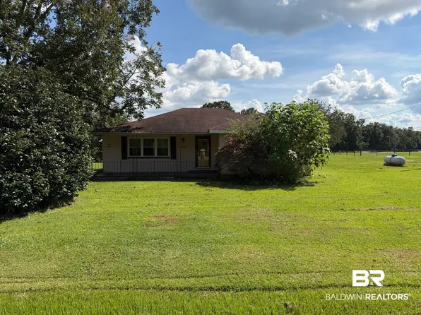 1450 McCullough Rd, Atmore, AL 36502