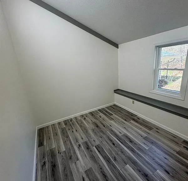 154 Mountain Rd — Photo 3