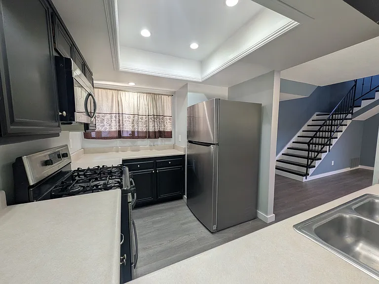 1738 Lynne Dr #20 — Photo 6
