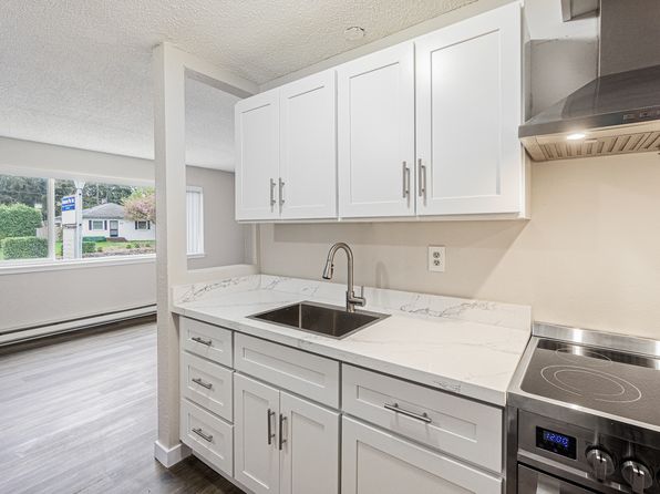 1203 Regents Blvd #6