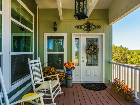 11 Headley Rd, Tijeras, NM 87059