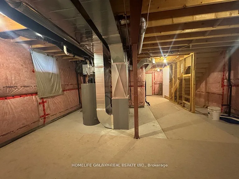 86 Nathan Cres — Photo 26