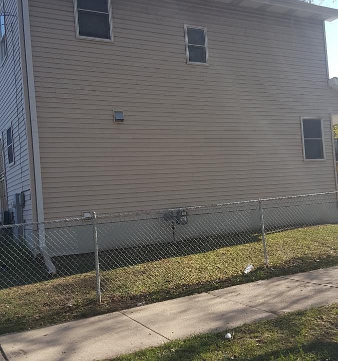 2nd image of 2478 N 34th St