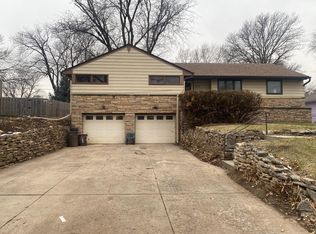 5032 S 82nd St, Ralston, NE 68127