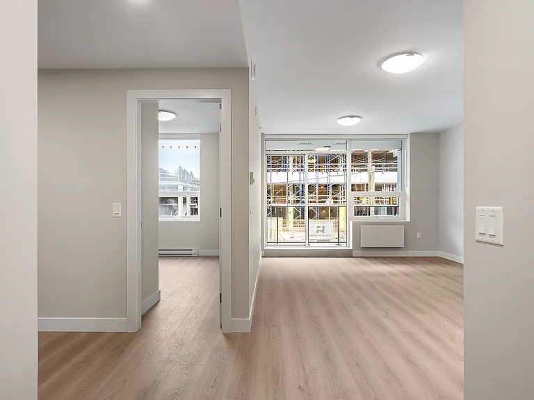 641 Claremont St — Photo 23