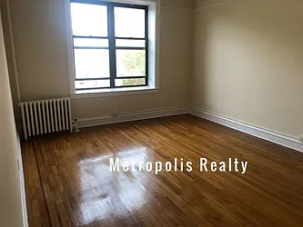 Rented by Metropolis International Realty Inc.