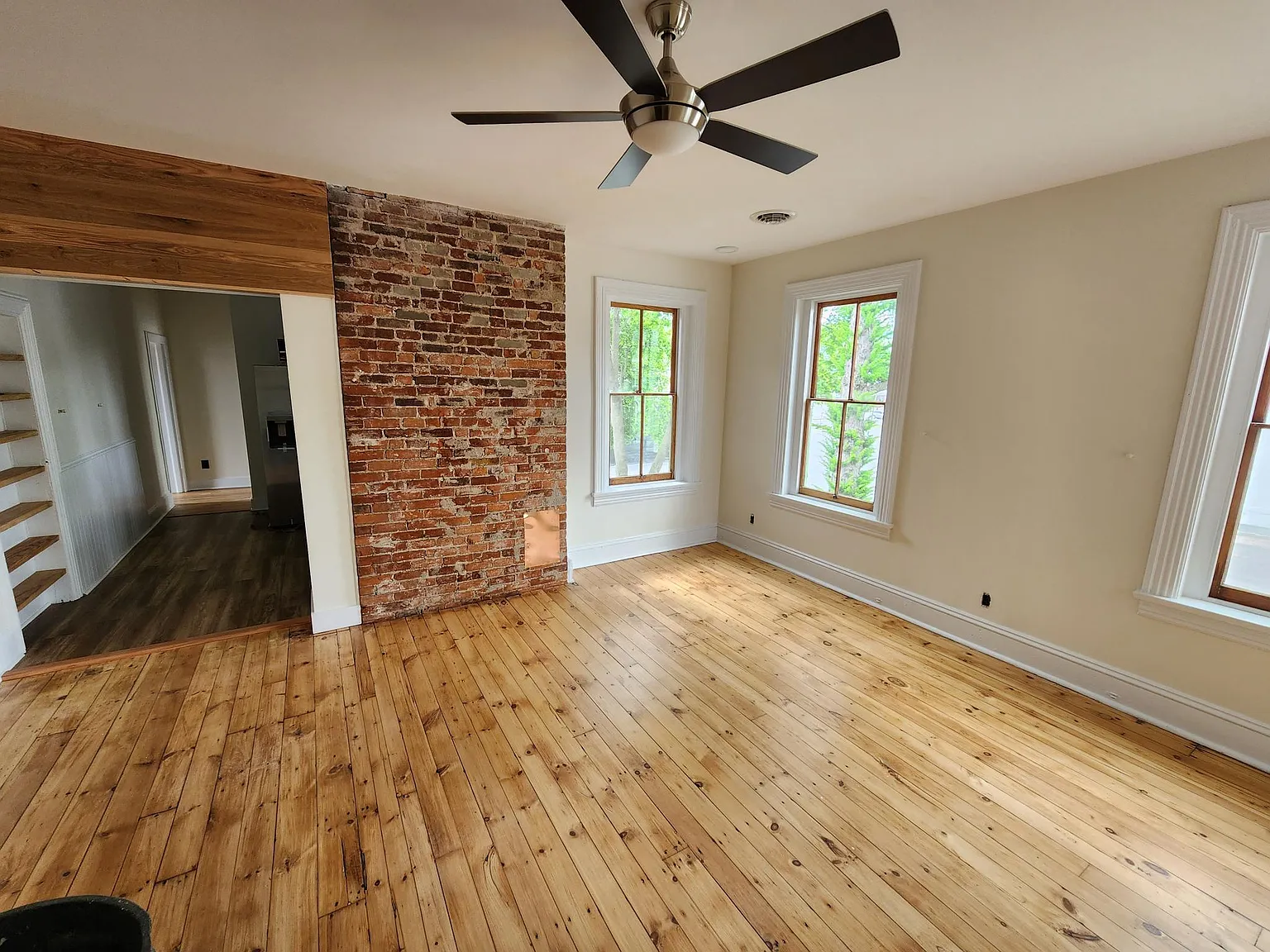 162 E 3rd St — Photo 3