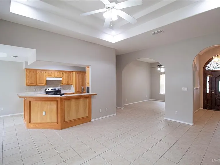 8227 N 25th Ln — Photo 3