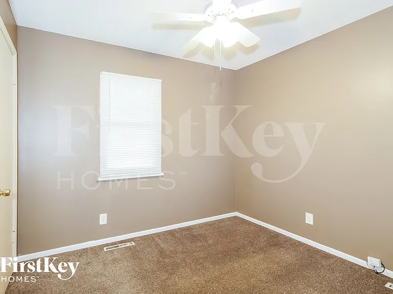 7616 E 51st Ter — Photo 12