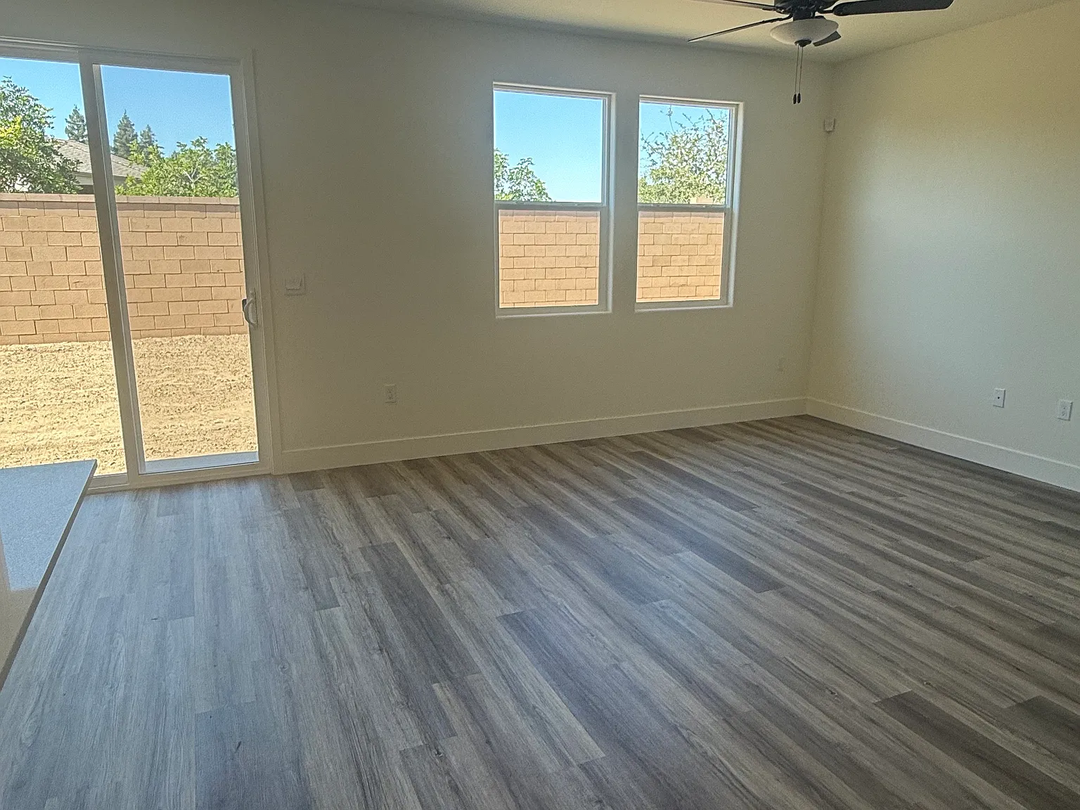 4 bed, 1509 sqft, $2,450 — Photo 4