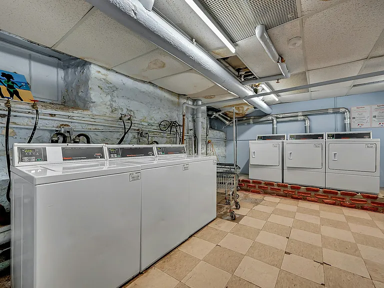 240 Halstead Ave #A3 — Photo 15