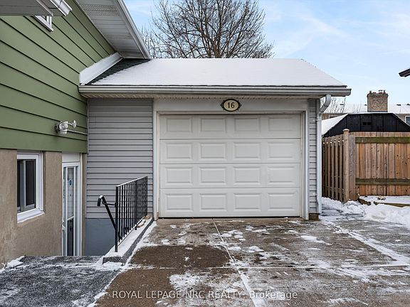 3rd image of 16 Appleford Rd