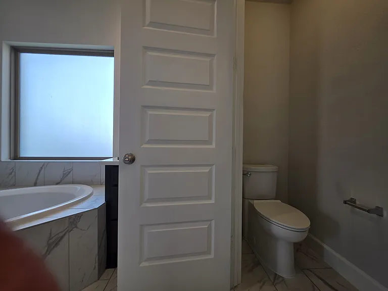 116 Rosemary Ct — Photo 22