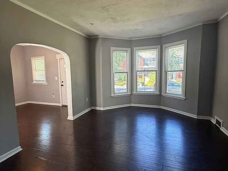 151 Calvert St — Photo 20
