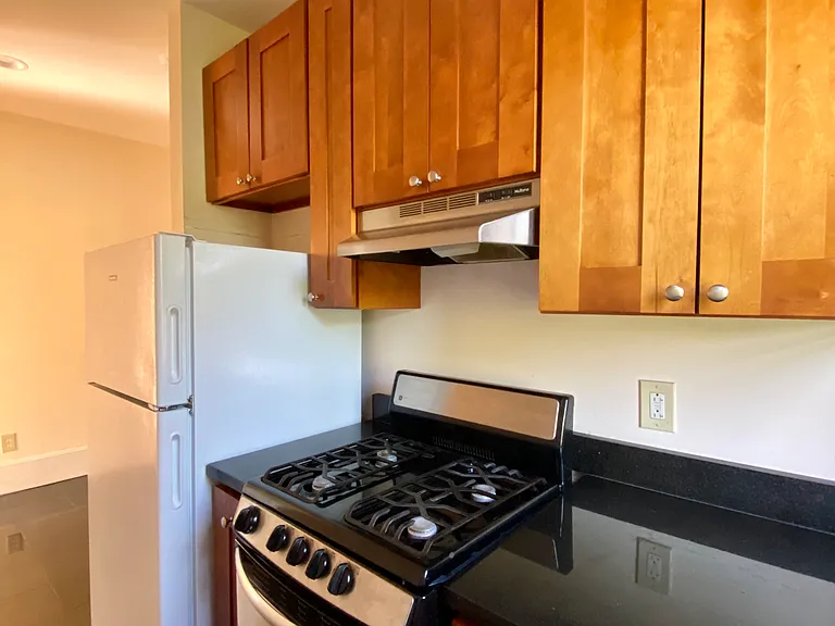 22 Hemenway St #1 — Photo 3