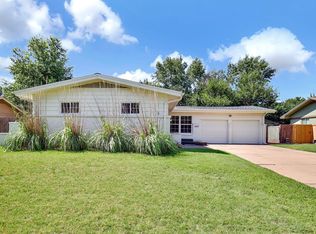 2429 W Manhattan Dr, Wichita, KS 67204