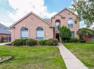 713 Saint Matthew Dr, Mansfield, TX 76063
