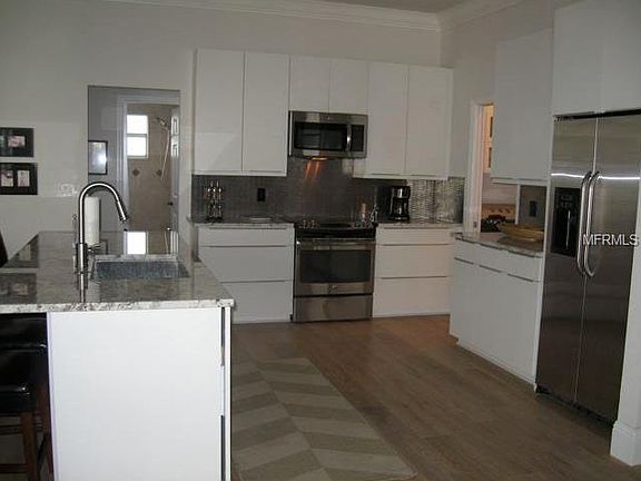 3rd image of 4499 Glenbrook Dr