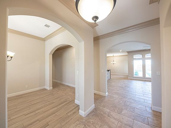 5th image of 2904 Fairfield Ln