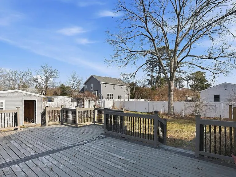 1000 Bismarck St — Photo 19
