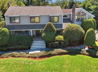 14 Seacliff Ln, Miller Place, NY 11764
