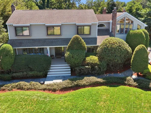 14 Seacliff Lane, Miller Place, NY 11764