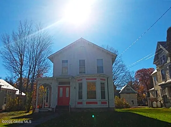 18 East Main Street, Cambridge, NY 12816